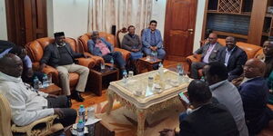 Deputy President Rigathi Gachagua (center) leads Meru leaders in a reconciliatory meeting held on January 5, 2022. 