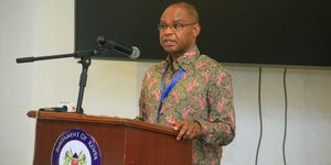 Senate Speaker Amason Kingi addresses a seminar held in Mombasa County on February 1, 2023. 