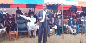 Wiper Party Leader Kalonzo Musyoka addressing mourners at  in Muthetheni, Mwala sub-county on August 21, 2020.
