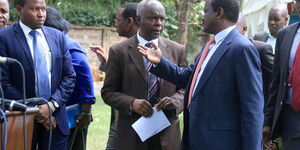 Wiper leader Kalonzo Musyoka (right) with chairman Kivutha Kibwana (centre) after a National Executive Council meeting in Nairobi, on January 10, 2018.