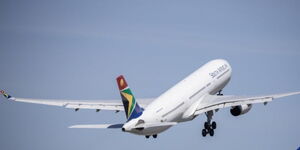 A plane from South Africa Airways (SAA) taking off