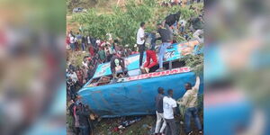 Scramble to rescue passengers after 33-seater bus plunges into river along Waiyaki Way in Nairobi, October 7, 2025.