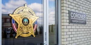 Entrance to coroners office in Hardin County, US