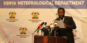 Kenya Metereological Department Director David Gakungu addressing the press.