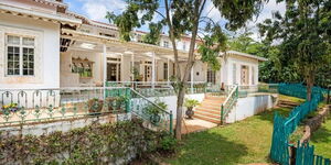 Front lawn at the mansion on Mbagathi Ridge Road.