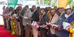 President Ruto, PCS Muadavadi, and other leaders in Kakamega County.
