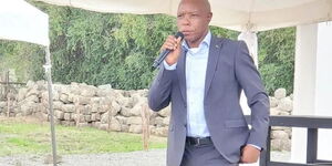 Former Mungiki leader Maina Njenga addressing a gathering.