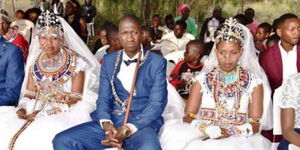 Tom Junior Mako with his two wives Elizabeth Simaloi, and Joyce Tikoiyan in their wedding ceremony. September 18, 2020.
