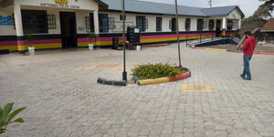A photo of the entrance to Kaptembwa Police Station in Nakuru County. 