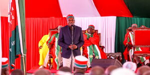 Deputy President William Ruto (left) and Kikuyu MP Kimani Ichung'wah during a past church service at PCEA Church in Mwiki on March 3, 2019