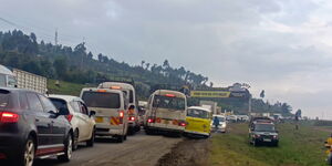 massive traffic jam between Kinungi and Flyover