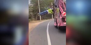 matatu crew hanging
