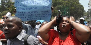 Medics protest bad conditions in Kenyan hospitals.