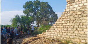 Perimeter wall