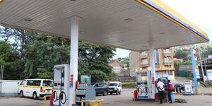 Motorists in a petrol station based in Nakuru County on Thursday May 11, 2023