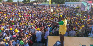 President William Ruto addressing Mombasa residents over squarter problem.