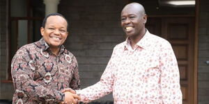 Deputy President (DP) Rigathi Gachagua (right) shakes hands with former Nyeri Town MP Ngunjiri Wambugu (left) at the official deputy president’s residence in Karen, Nairobi, on May 27, 2023.