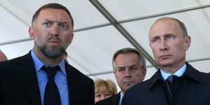 A photo of tycoon Oleg Deripaska (left) with Russian President Vladimir Putin.
