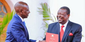 President William Ruto (left) and Prime Cabinet Secretary Musalia Mudavadi.