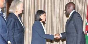 President William Ruto greeting US Trade Representative Katherine Tai at State House on September 13, 2022 as Ambassador Meg Whitman looks on.