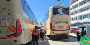 Tahmeed bus
