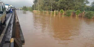 A section of the service lane on Thika Road, flooded at Kahawa Sukari on April 24, 2024