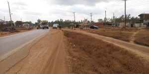 A photo of a section of the Thika - Garissa Highway.