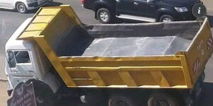  Photo of a modified sand harvesting truck on a highway.