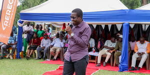 Wandayi addressing residents in Uriri Constitutuency