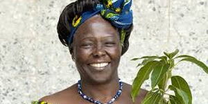 Nobel Prize Winner Wangari Maathai posing for a photo 