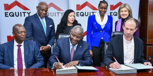 Zepz CEO, Mark Lenhard (Right) and Equity Group Managing Director and CEO Dr. James Mwangi, (Centre) during the renewal of a partnership between Zepz, the group powering leading global remittance brands, WorldRemit and Sendwave and Equity Group Holdings Plc (EGH). Prof. Isaac Macharia, Equity Group Chairman (left) together with Equity senior management were present at the signing ceremony. T