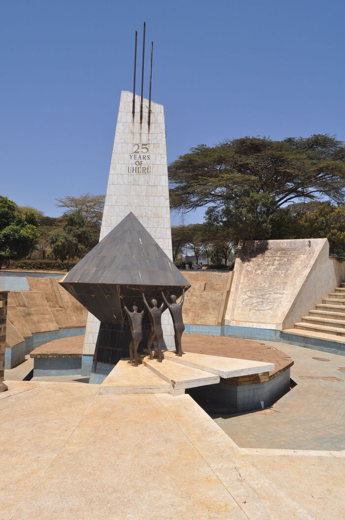 10 Most Famous Statues & Breathtaking Monuments in Kenya [PHOTOS