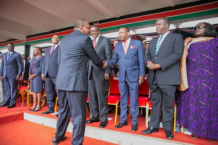 Governor Sonko shakes hands with President Uhuru Kenyatta