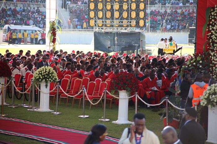 Kenyans at Nyayo Stadium for Daniel arap Moi's requiem mass PHOTO|SIMON KIRAGU