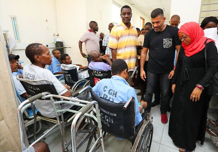  Mvita member of parliament Abdulswamad Shariff Nassir engages patients at the Coast County Teaching and Referal Hospital on December 12, 2019.