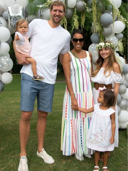 Dirk Nowitzki, Jessica Olsson, and two of their children attended a wedding in Dallas.