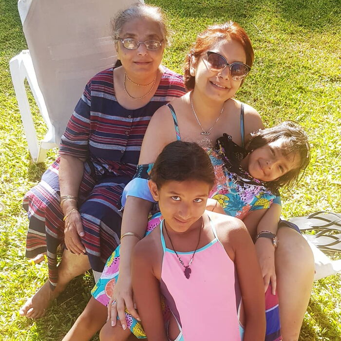 Late K24 anchor Anjlee with her mother and daughters in the past