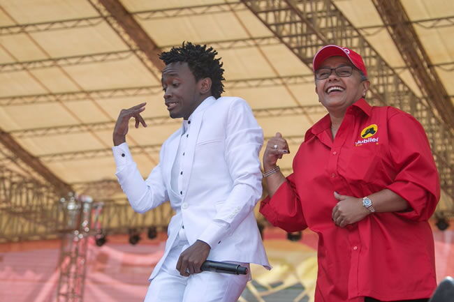 Bahati performing alongside First Lady Margaret Kenyatta during the launch of Jubilee Party at Kasarani Stadium on September 10, 2016