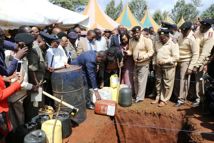 Interior Cabinet secretary Fred Matiang'i leads a crackdown on illicit brews at Makawa, Gatundu North on March 2018 