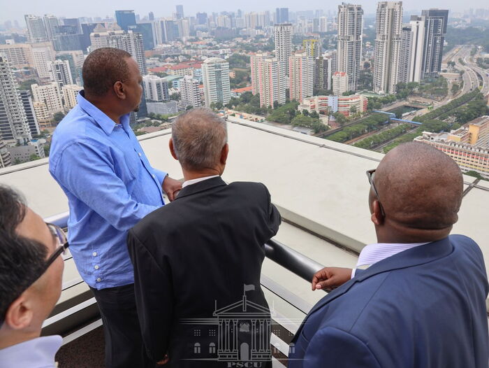 President Uhuru Kenyatta visited the Housing Development Board in Singapore where he was taken on a tour of the types of houses that the government builds for its citizens. 80 per cent of the people of Singapore live in Government built houses which are heavily subsidised by the State.