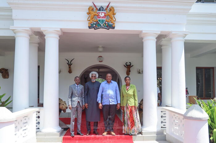 Foreign Affairs CS Monica Juma, President Kenyatta , Mali President Boubacar Keïta pose for a photo outside State House Mombasa