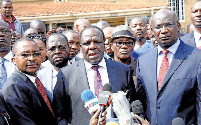 Council of Governors Chairperson Wycliffe Oparanya (centre) addresses the media on Monday, January 20, 2020.