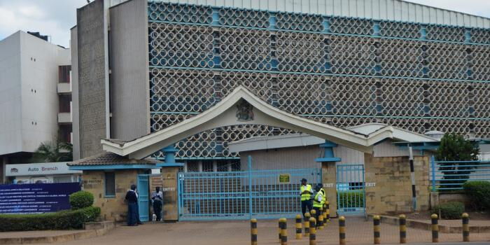 https://www.kenyans.co.ke/files/styles/article_inner/public/images/news/guards_pictured_at_the_university_of_nairobi_gate_along_university_way._the_campus_scrapped_its_self_sponsored_module_on_november_25_2019_0_0.jpg?itok=gLrBB4tb https://www.kenyans.co.ke/files/styles/article_inner/public/images/news/guards_pictured_at_the_university_of_nairobi_gate_along_university_way._the_campus_scrapped_its_self_sponsored_module_on_november_25_2019_0_0.jpg?itok=gLrBB4tb