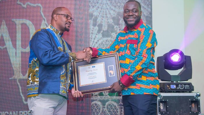 Veteran actor Ken Ambani (left) feted at the African Prestigious Awards (APA) on April 14, 2018.