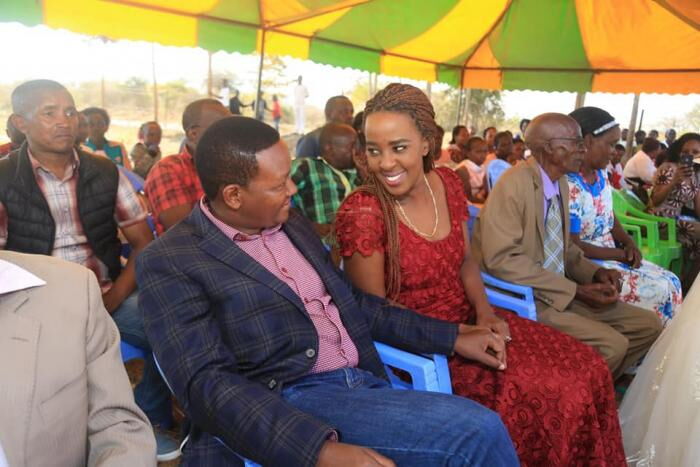Machakos Governor Alfred Mutua and his wife Lilian enjoyed some intimate moments during the wedding ceremony. The two have never shied away from a public display of affection.