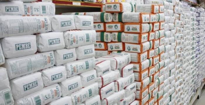 Maize flour on display at a supermarket in Nairobi. The Kenya Bureau of Standards on November 9, 2019, banned the sale of Dola, Kifaru, Starehe, 210 and Jembe brands over high aflatoxin levels.