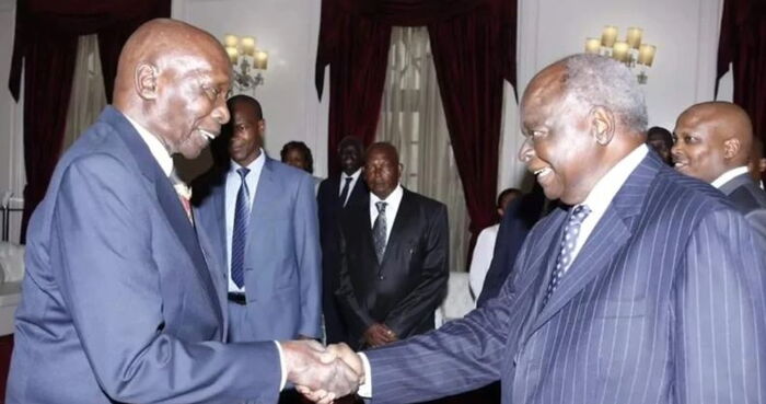 Former Presidents Daniel Arap Moi (left) and Mwai Kibaki (right).