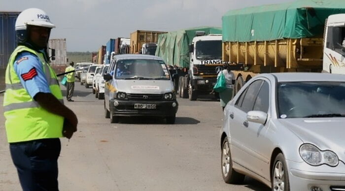 Police manning traffic along Nairobi-Nakuru Highway