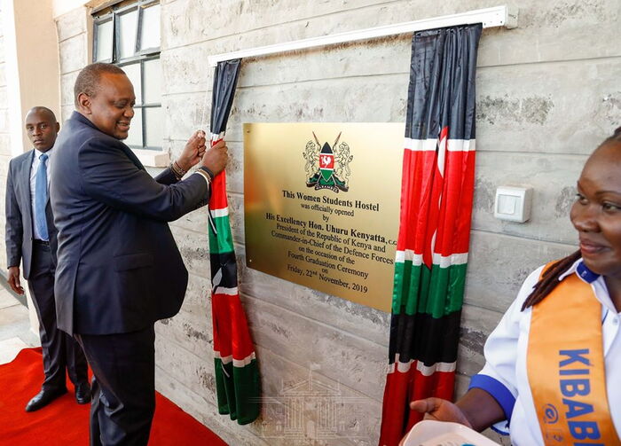 President Uhuru officially opening a Hostel in Kibabii University Friday November 22