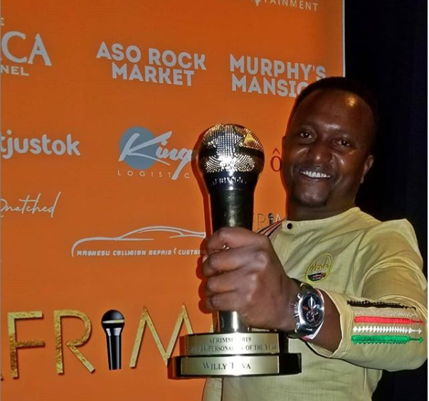 Willy Mtuva posing with his AFRIMMA award at Dallas, Texas in the US on October 27.